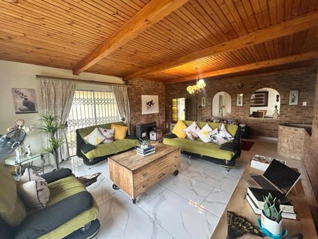 4 Bedroom House in King Williams Town Qonce