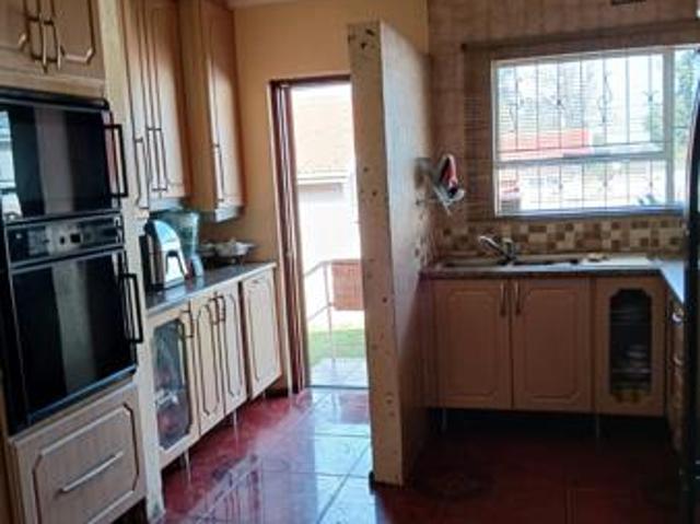 4 Bedroom House in King Williams Town Qonce Central