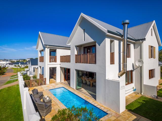 4 Bedroom House in Kingswood Golf Estate