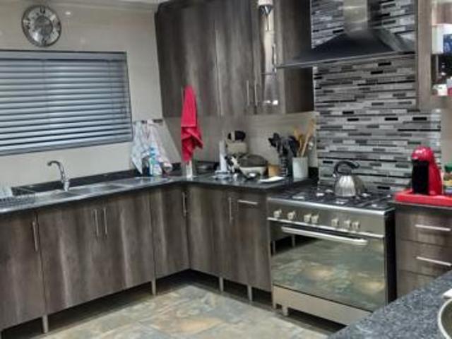 4 Bedroom House in Kinross
