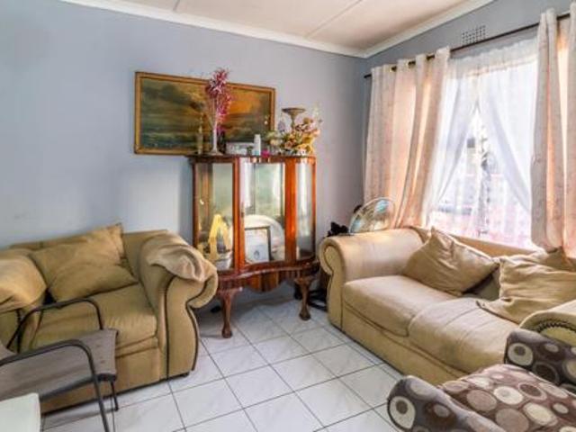 4 Bedroom House in Klein Parys