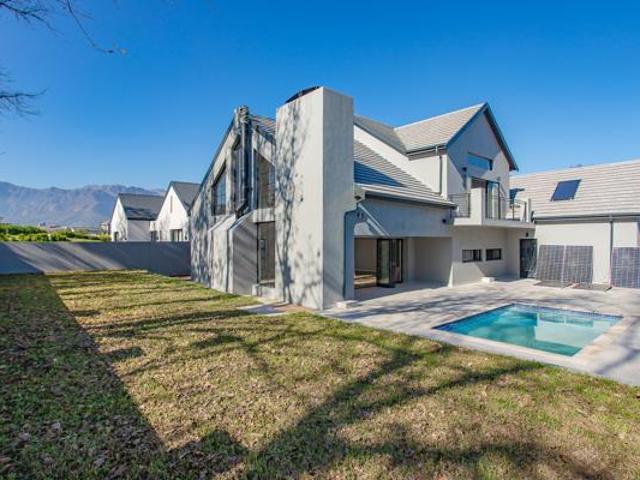4 Bedroom House in Klein Parys