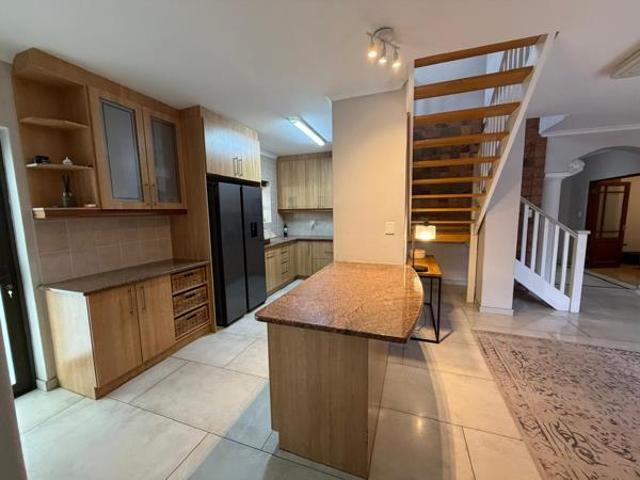 4 Bedroom House in Kleinbron