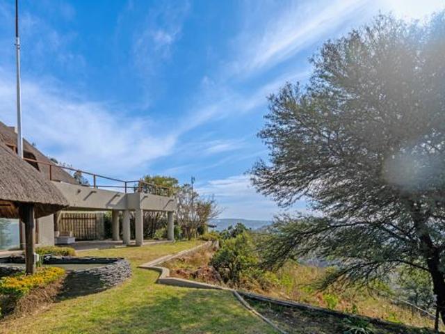 4 Bedroom House in Kloofendal