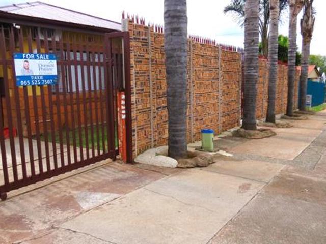 4 Bedroom House in Krugersdorp West