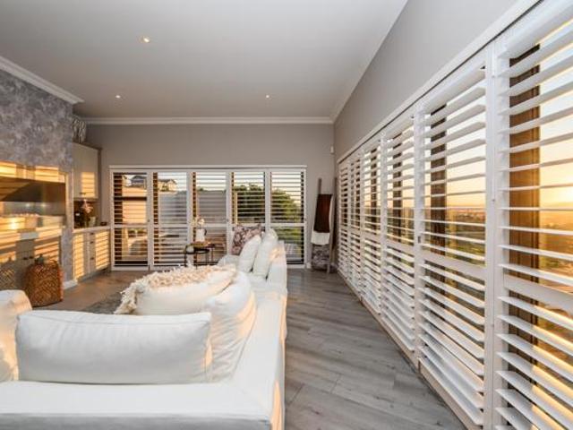 4 Bedroom House in Kragga Kamma