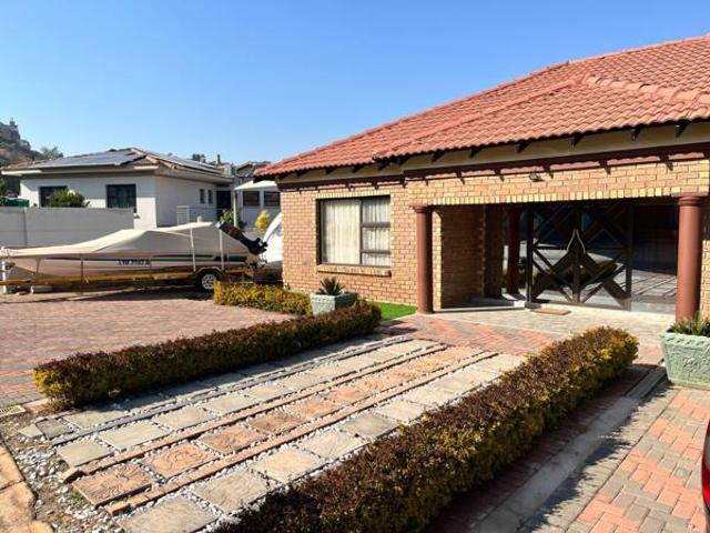 4 Bedroom House in Kungwini Country Estate