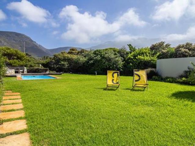 4 Bedroom House in Kwaaiwater
