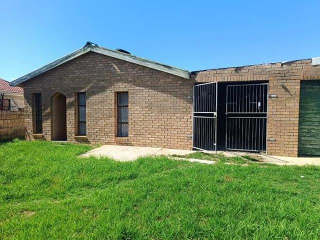4 Bedroom House in Kwadwesi