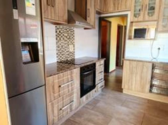 4 Bedroom House in KwaMagxaki