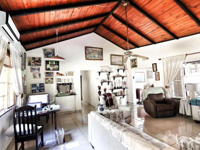 4 Bedroom House in Kwambonambi