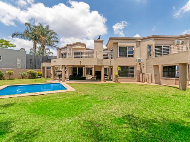 4 Bedroom House in Houghton Estate
