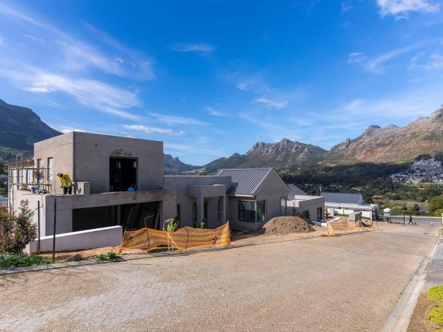 4 Bedroom House in Hout Bay
