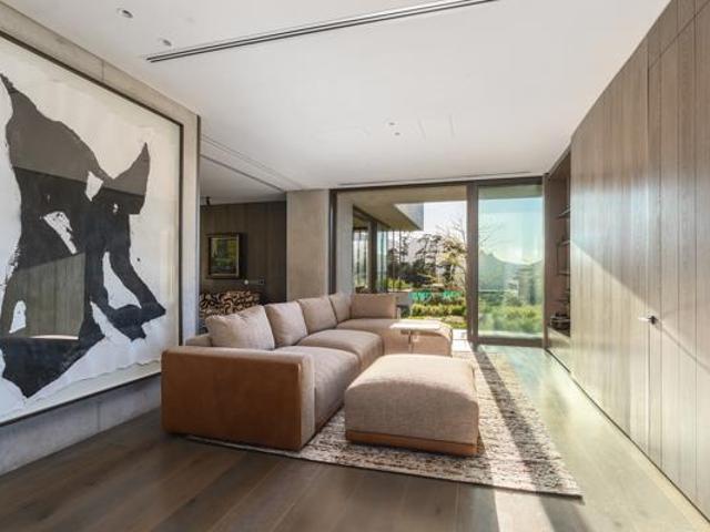 4 Bedroom House in Hout Bay Central