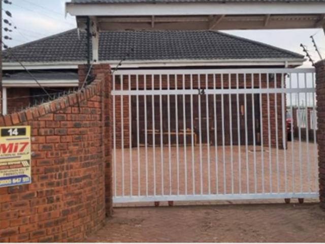 4 Bedroom House in Howick Central