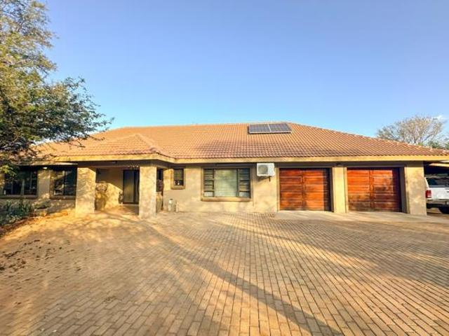 4 Bedroom House in Hoedspruit Wildlife Estate