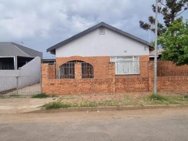 4 Bedroom House in Homevale