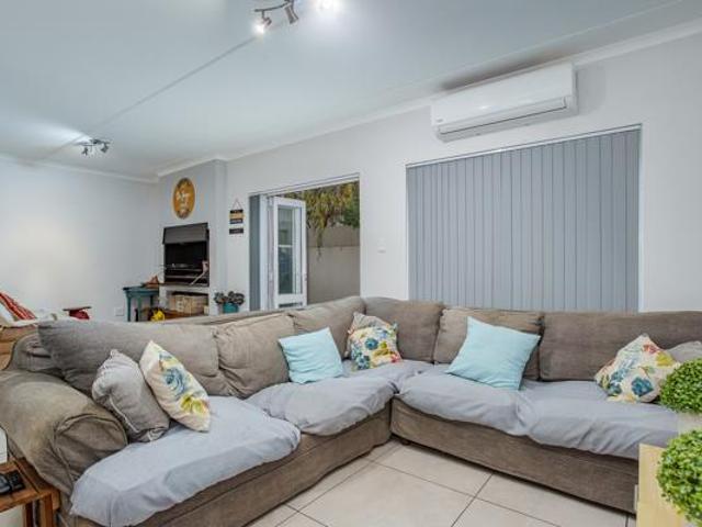 4 Bedroom House in Honeydew Country Estate