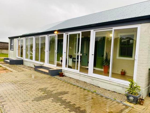 4 Bedroom House in Hopefield