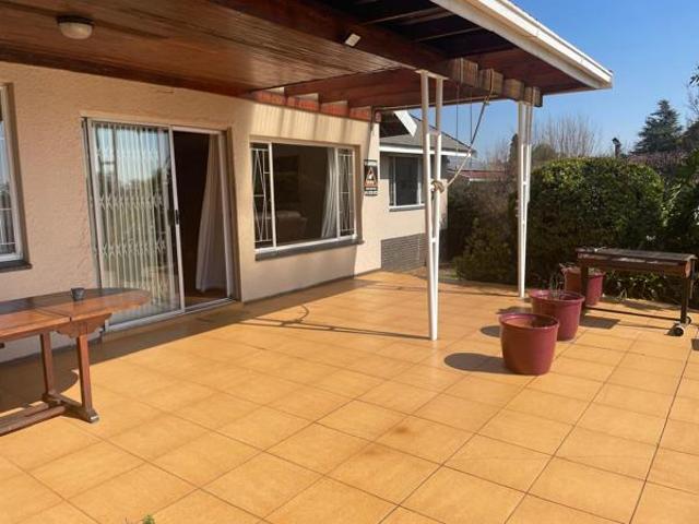 4 Bedroom House in Horison Park