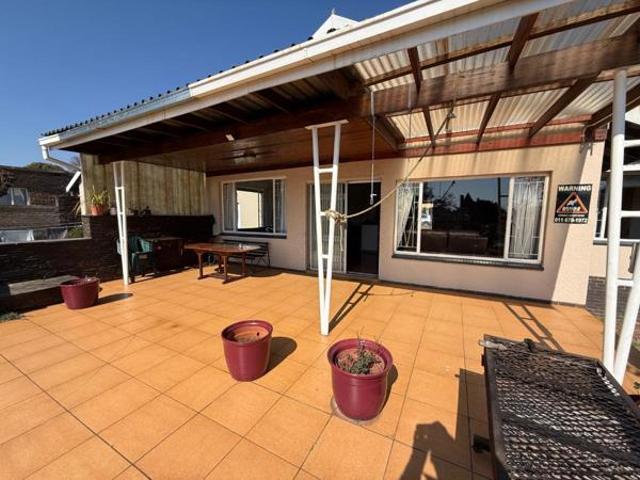 4 Bedroom House in Horison Park