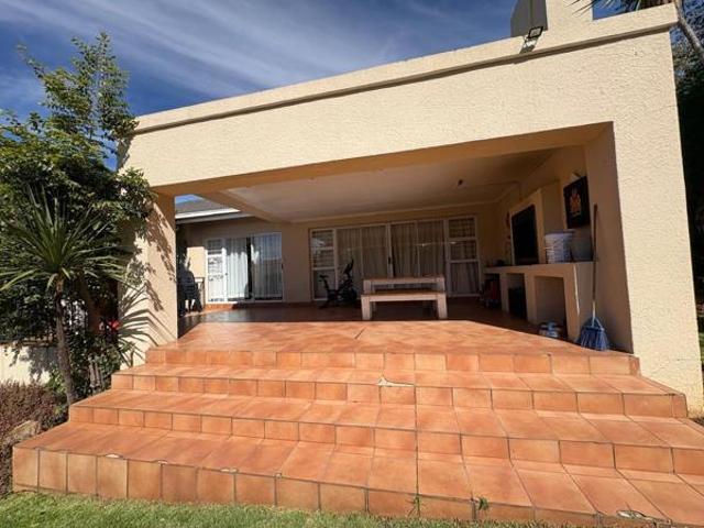 4 Bedroom House in Horison Park