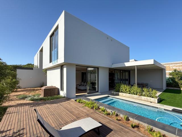 4 Bedroom House in Hawaan Forest Estate