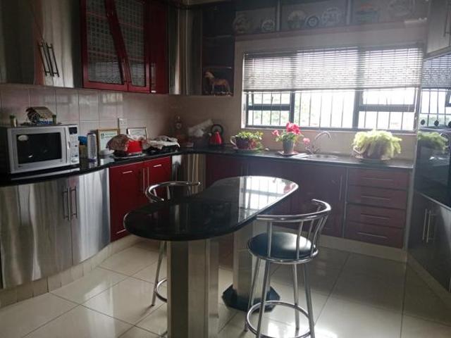 4 Bedroom House in Hayfields