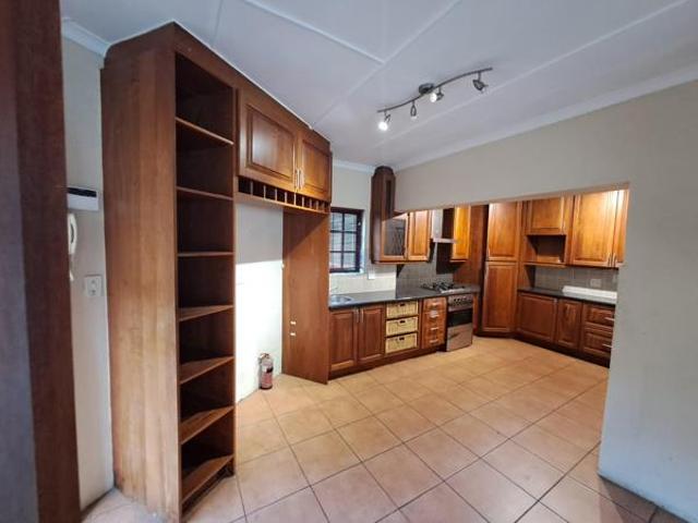 4 Bedroom House in Hayfields