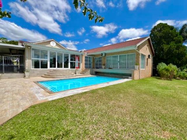 4 Bedroom House in Hayfields