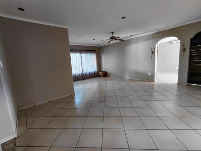 4 Bedroom House in Hazyview
