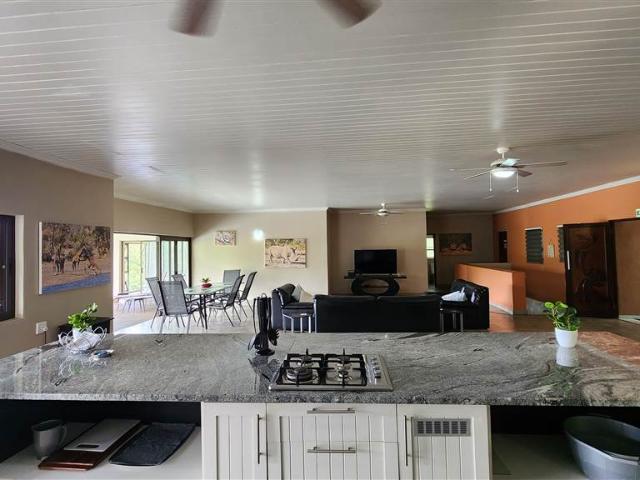 4 Bedroom House in Hazyview