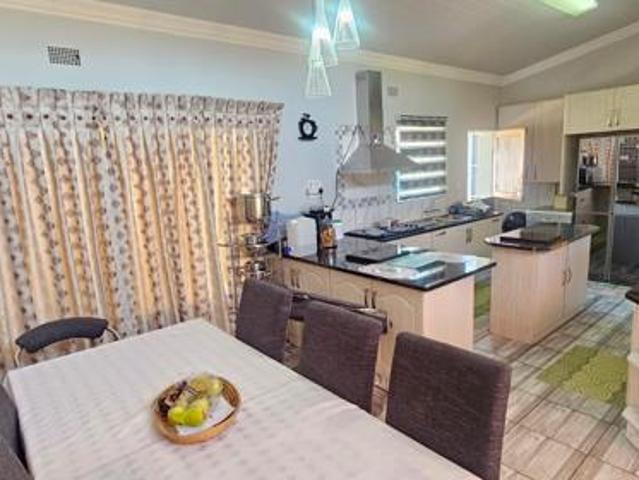 4 Bedroom House in Hadison Park