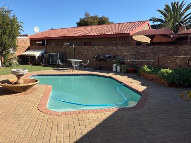 4 Bedroom House in Hadison Park