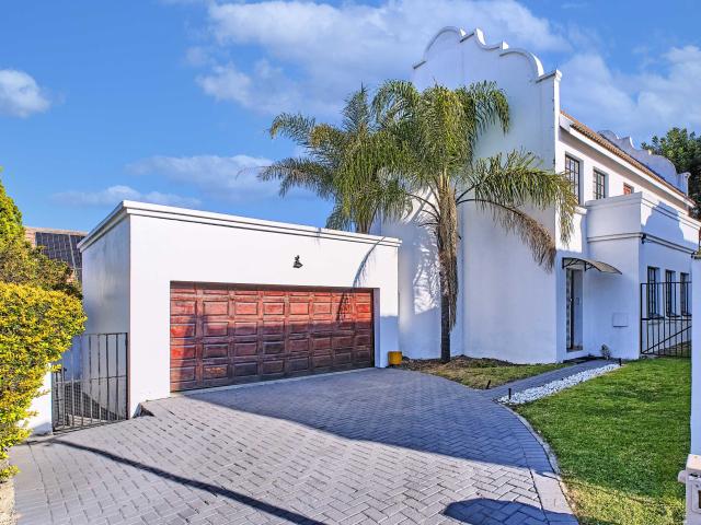 4 Bedroom House in Halfway Gardens