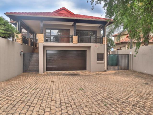 4 Bedroom House in Hartbeespoort Dam