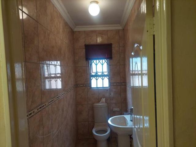 4 Bedroom House in Hartswater