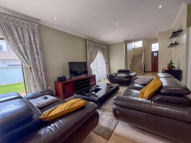 4 Bedroom House in Heuwelsig Estate