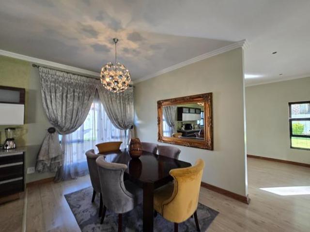 4 Bedroom House in Heuwelsig Estate