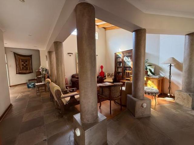 4 Bedroom House in Heuwelsig