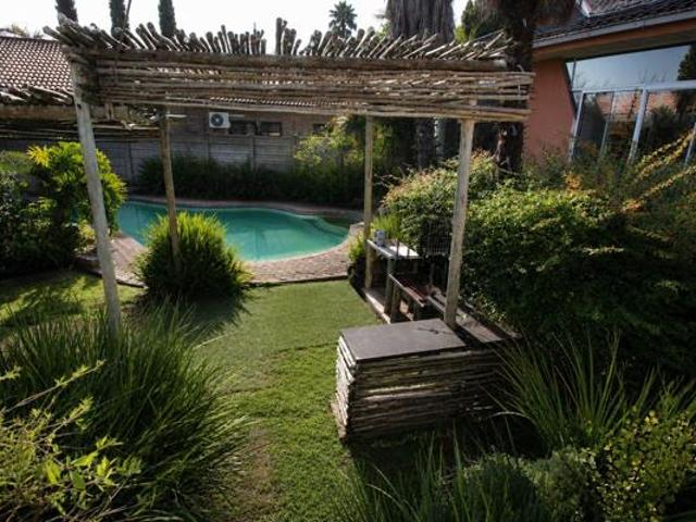 4 Bedroom House in Heuwelsig
