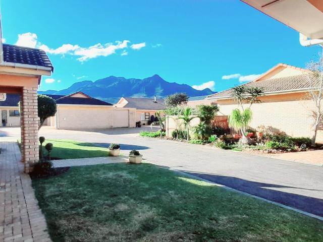 4 Bedroom House in Heather Park