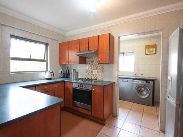 4 Bedroom House in Heidelberg Central