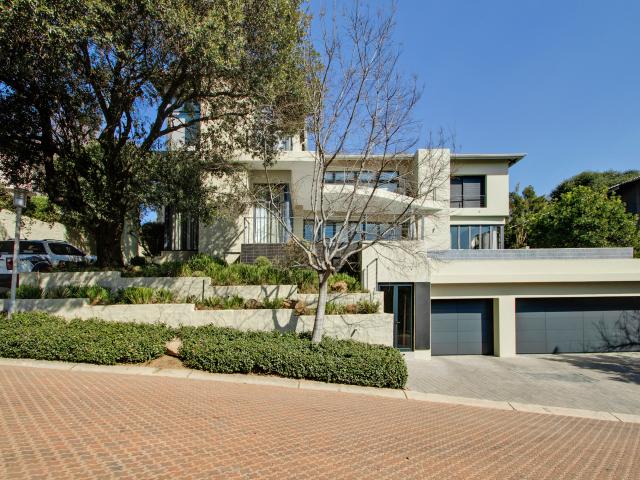 4 Bedroom House in Helderfontein Estate