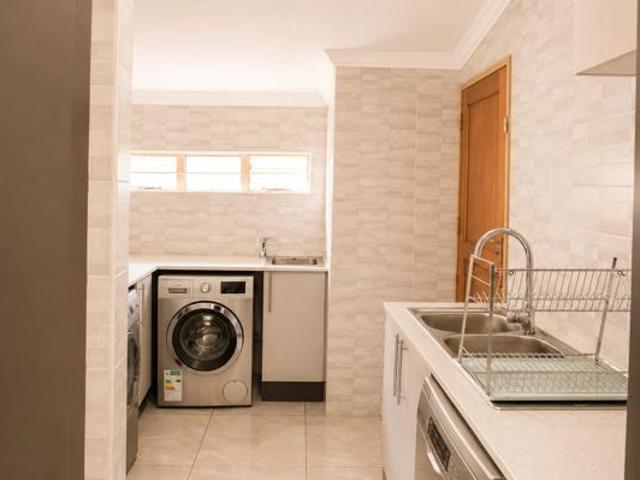 4 Bedroom House in Helderkruin