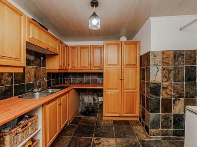 4 Bedroom House in Helderkruin