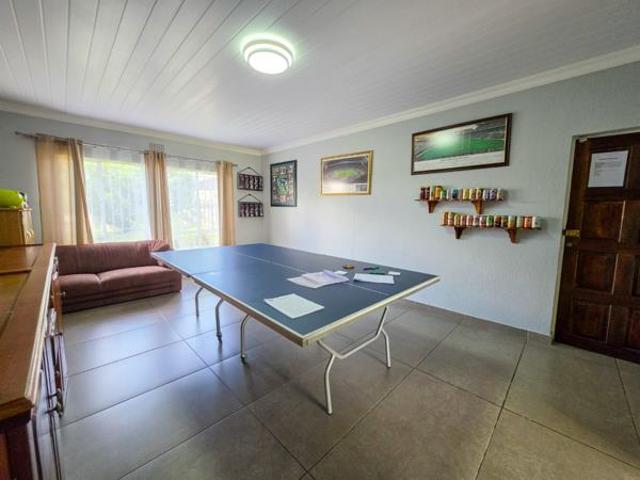 4 Bedroom House in Helikon Park