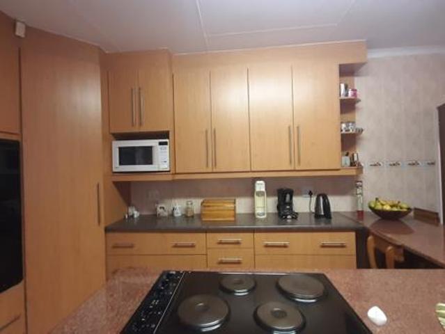 4 Bedroom House in Helikon Park