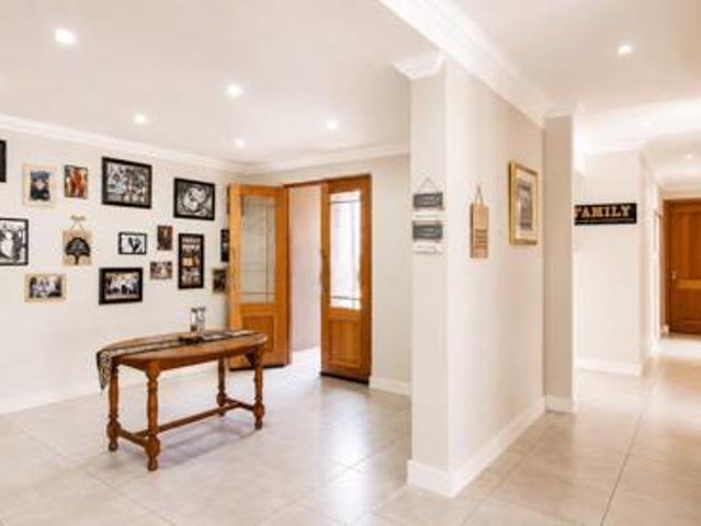 4 Bedroom House in Henley on Klip