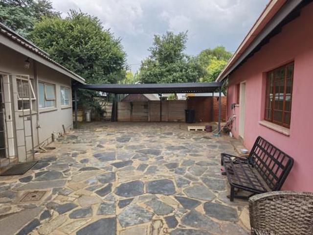4 Bedroom House in Hennopspark